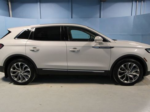 Used 2022 Lincoln Nautilus Reserve image 35