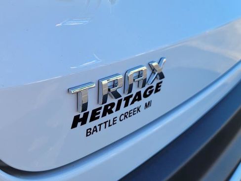New 2026 Chevrolet Trax LT w/ Sunroof Package FWD image 31