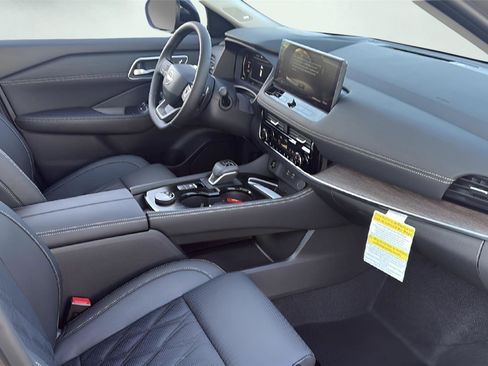 New 2026 Nissan Rogue Platinum w/ Platinum Premium Package AWD/4WD image 19