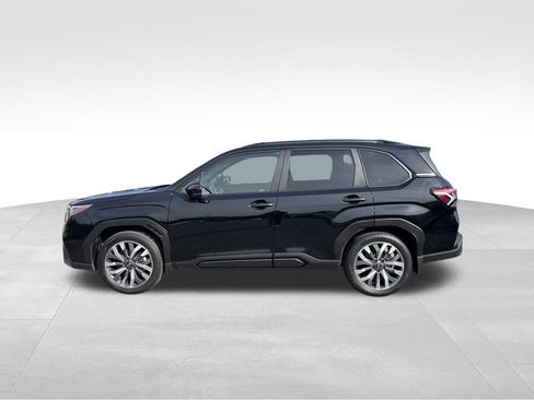 Used 2025 Subaru Forester Touring w/ Popular Package - Touring AWD/4WD image 4