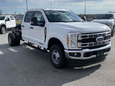 New 2026 Ford F350 XL w/ XL Chrome Package AWD/4WD image 1