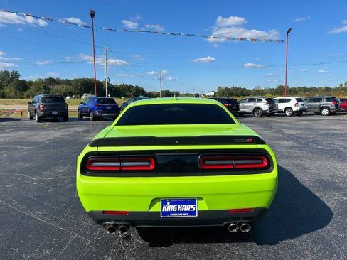 Used 2015 Dodge Challenger R/T Scat Pack w/ Leather Interior Group RWD image 7