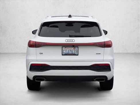 Certified 2025 Audi Q5 Premium w/ Convenience Package AWD/4WD image 7