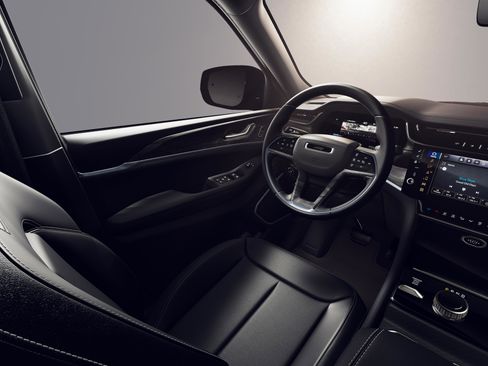 New 2026 Jeep Grand Cherokee L Limited image 8