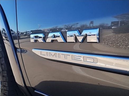 Used 2019 RAM 1500 Limited image 15