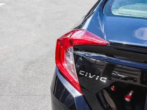 Used 2019 Honda Civic EX image 8