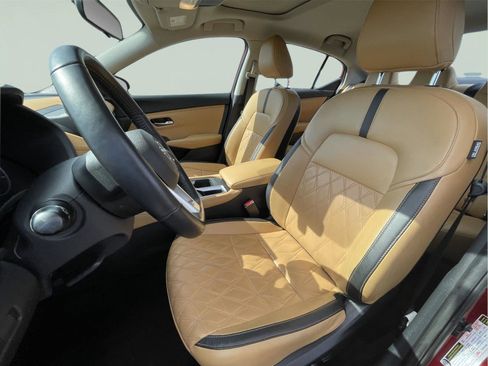 Used 2024 Nissan Sentra SV w/ SV Premium Package image 12