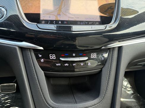 Certified 2024 Cadillac XT6 Sport w/ Technology Package AWD/4WD image 32