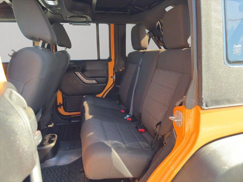 Used 2012 Jeep Wrangler Unlimited Sport image 13
