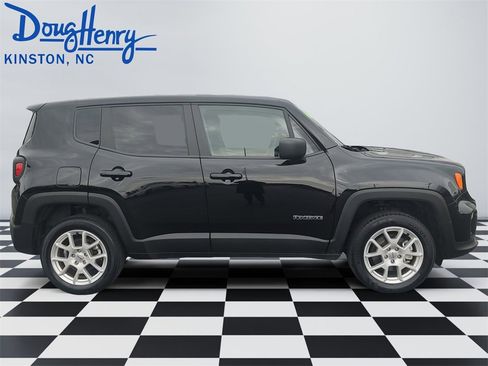 Used 2023 Jeep Renegade Latitude image 6