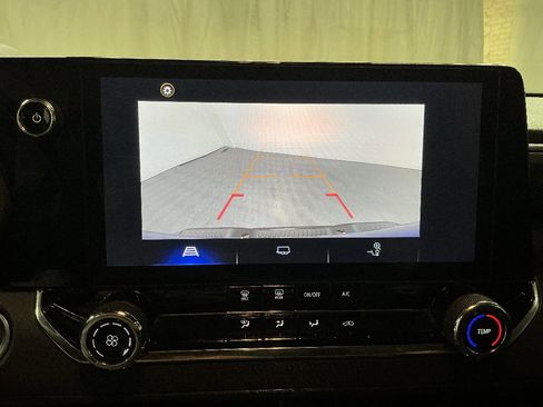 Used 2023 Chevrolet Colorado Trail Boss image 15