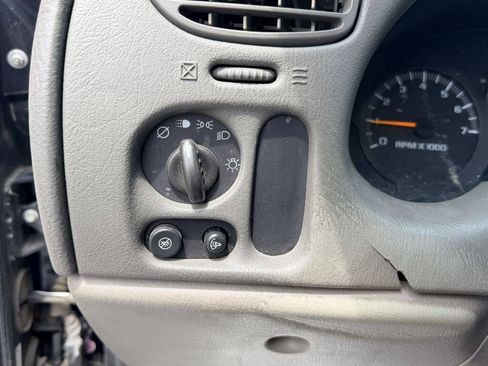 Used 2003 Chevrolet TrailBlazer LS w/ Preferred Equipment Group RWD image 13