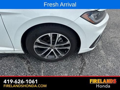 Used 2026 Volkswagen Jetta Sport FWD image 25