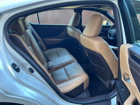 Used 2020 Lexus ES 350 w/ Premium Package FWD image 16