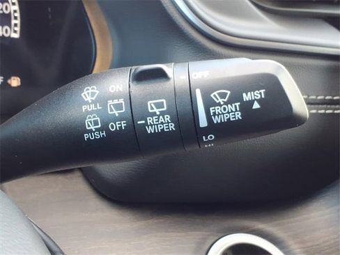 New 2025 Jeep Grand Cherokee L Limited image 29