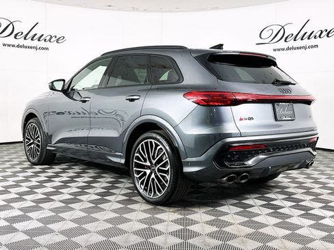 Used 2025 Audi SQ5 Premium Plus w/ Premium Plus Package image 4