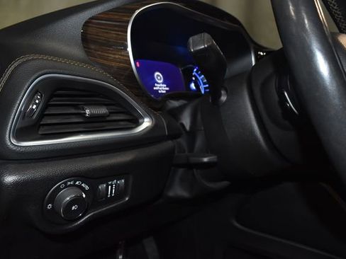 Used 2022 Chrysler Pacifica Pinnacle image 29