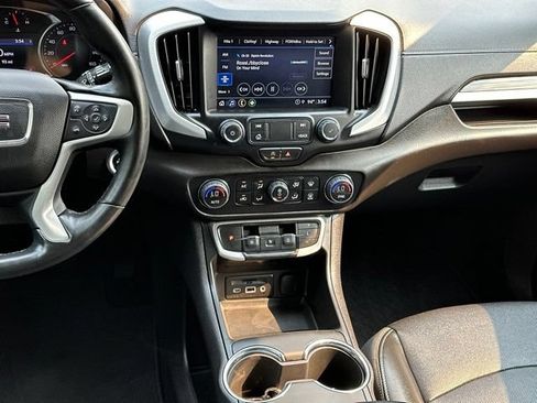 Used 2023 GMC Terrain SLT AWD/4WD image 10