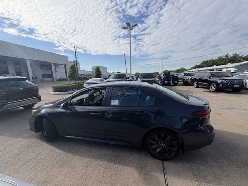 Used 2025 Toyota Corolla XSE image 8