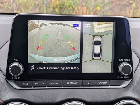 Used 2024 Nissan Sentra SR w/ SR Premium Package image 13