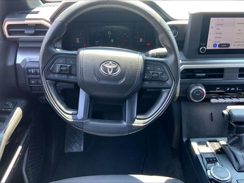 Used 2025 Toyota Tacoma SR5 AWD/4WD image 5