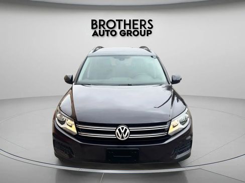 Used 2016 Volkswagen Tiguan S image 7