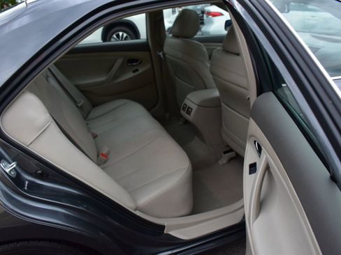 Used 2009 Toyota Camry Hybrid image 23