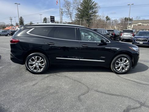 Used 2021 Buick Enclave Avenir w/ Avenir Technology Package AWD/4WD image 10