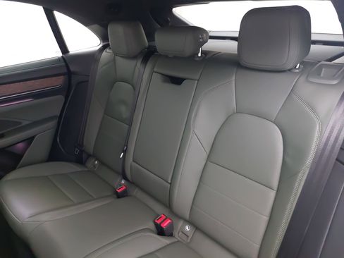 New 2026 Porsche Macan 4S Electric image 16