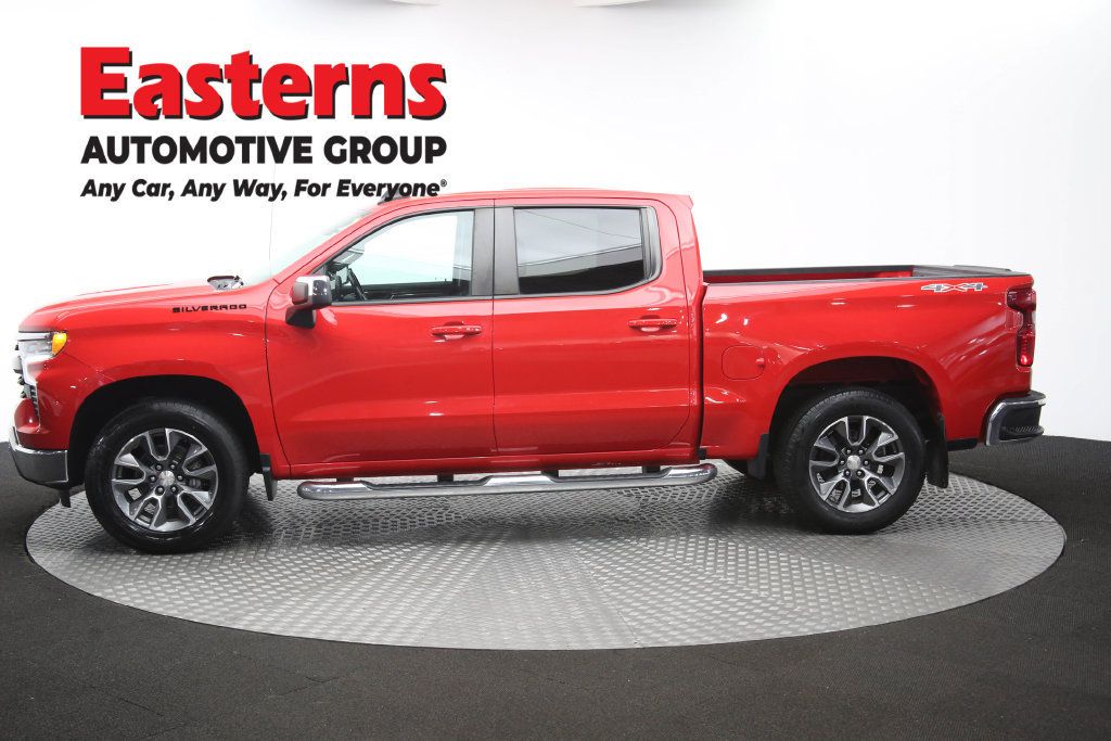 Used 2022 Chevrolet Silverado 1500 LT w/ Convenience Package II AWD/4WD image 61