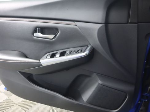 Certified 2024 Nissan Sentra SR image 17