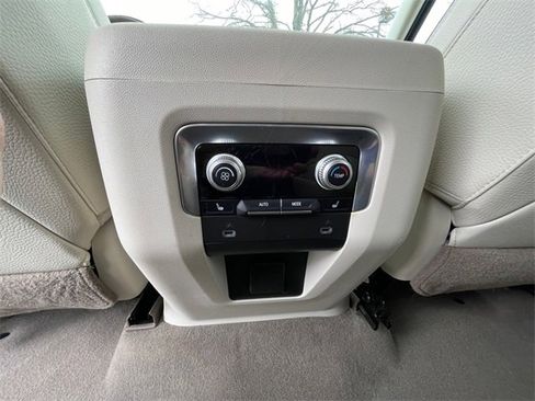 Used 2021 GMC Yukon Denali w/ Denali Premium Package image 24