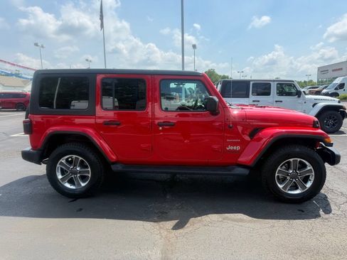 Used 2020 Jeep Wrangler Unlimited Sahara w/ Dual Top Group AWD/4WD image 2