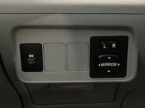 Used 2012 Toyota Corolla LE FWD image 22