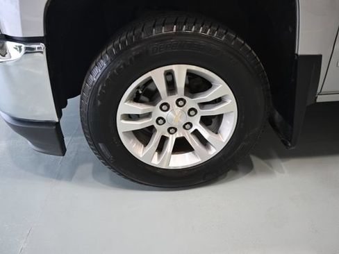 Used 2017 Chevrolet Silverado 1500 LT w/ All Star Edition AWD/4WD image 29