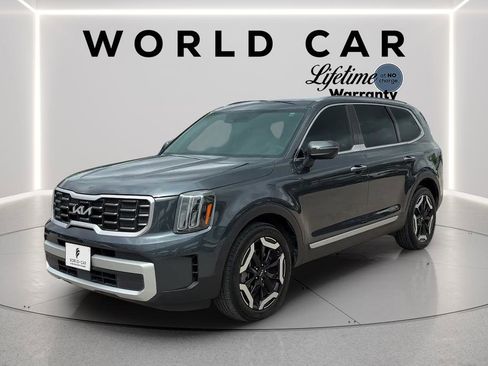 Used 2024 Kia Telluride S w/ S Sunroof Package FWD image 3