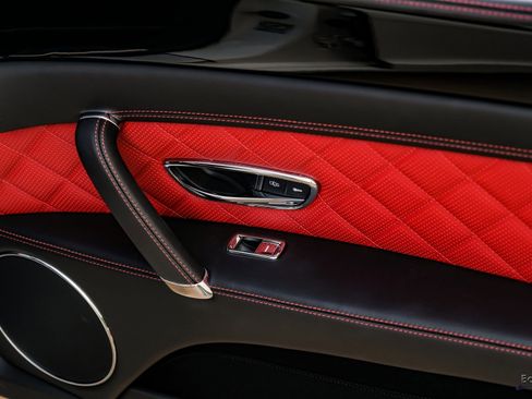 Used 2018 Bentley Flying Spur S V8 image 93