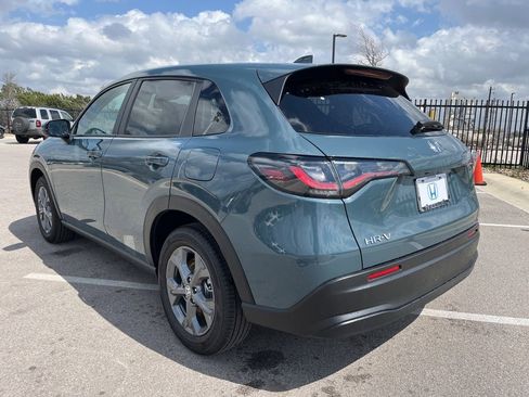 Certified 2026 Honda HR-V LX image 6