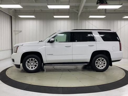 Used 2017 GMC Yukon SLT AWD/4WD image 5