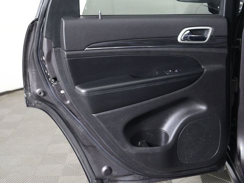 Used 2021 Jeep Grand Cherokee Limited image 24