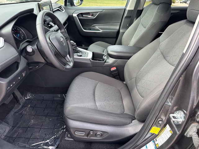 Used 2022 Toyota RAV4 XLE w/ XLE Grade Weather Package AWD/4WD image 16