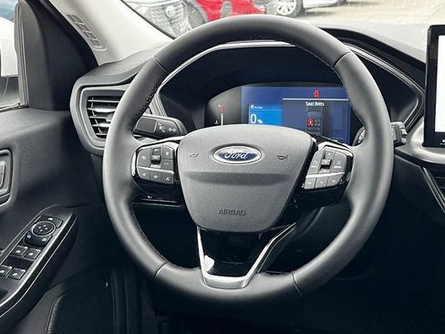 Used 2025 Ford Escape SE FWD image 7