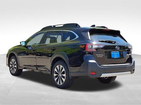 Used 2023 Subaru Outback Limited AWD/4WD image 4