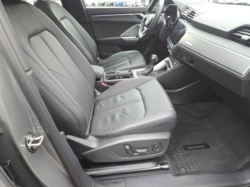 Used 2022 Audi Q3 2.0T Premium Plus image 12