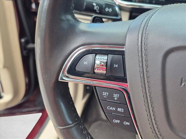Used 2017 Lincoln Continental Select w/ Climate Package FWD image 10