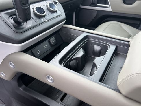 Certified 2024 Land Rover Defender 110 S image 27