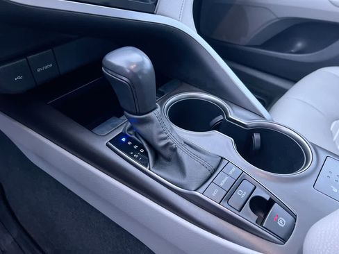 Used 2023 Toyota Camry SE w/ Cold Weather Package image 20