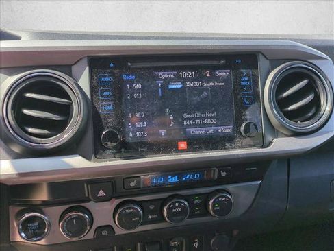 Used 2019 Toyota Tacoma Limited AWD/4WD image 11