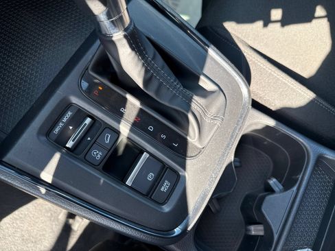 Used 2024 Honda CR-V EX image 17