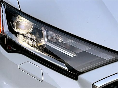 Used 2023 Audi Q7 3.0T Premium Plus AWD/4WD image 29